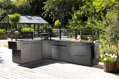 COZZE Outdoor Küche aus modularen Elementen für individuelle Kombinationen COZZE Outdoor Küche aus modularen Elementen für individuelle Kombinationen