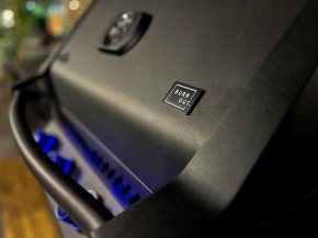 Napoleon Prestige 500 Shadow Einbaugrill inkl. SIZZLE ZONE - Burnout Kitchen Sonderedition - Hover